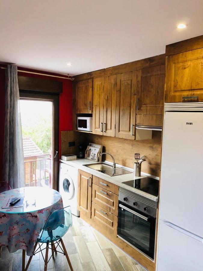 Apartamentos Deluxe Con Jacuzzi O Chimenea Love For Two Кольядо-Медиано Экстерьер фото