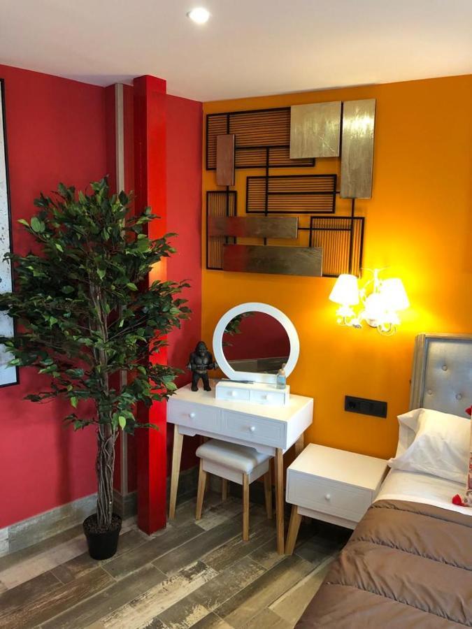 Apartamentos Deluxe Con Jacuzzi O Chimenea Love For Two Кольядо-Медиано Экстерьер фото