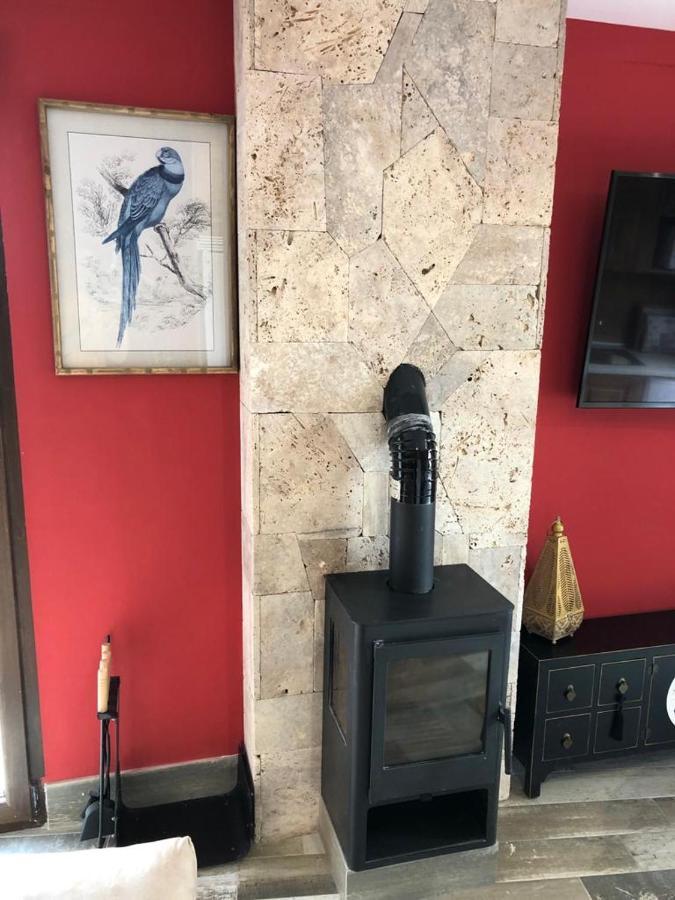 Apartamentos Deluxe Con Jacuzzi O Chimenea Love For Two Кольядо-Медиано Экстерьер фото