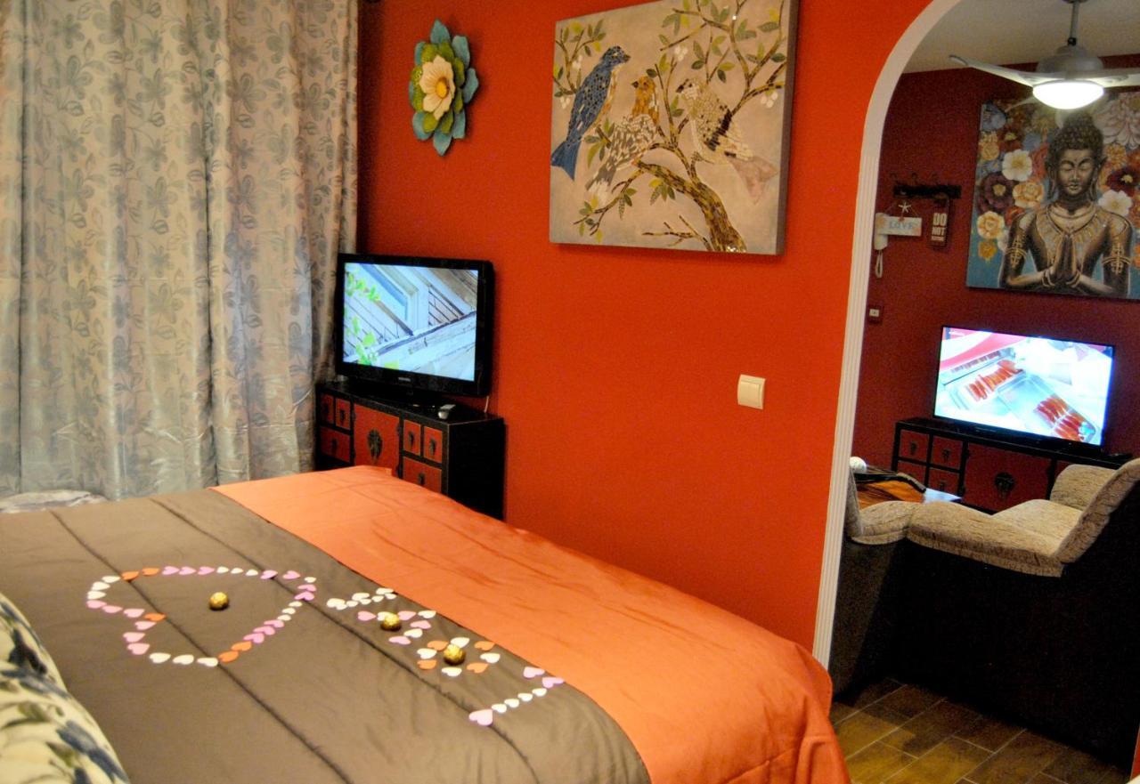 Apartamentos Deluxe Con Jacuzzi O Chimenea Love For Two Кольядо-Медиано Экстерьер фото