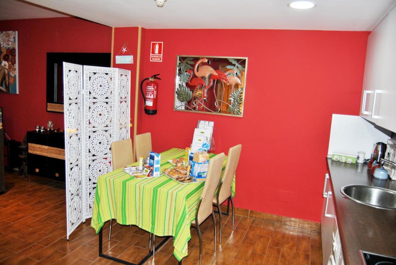 Apartamentos Deluxe Con Jacuzzi O Chimenea Love For Two Кольядо-Медиано Экстерьер фото